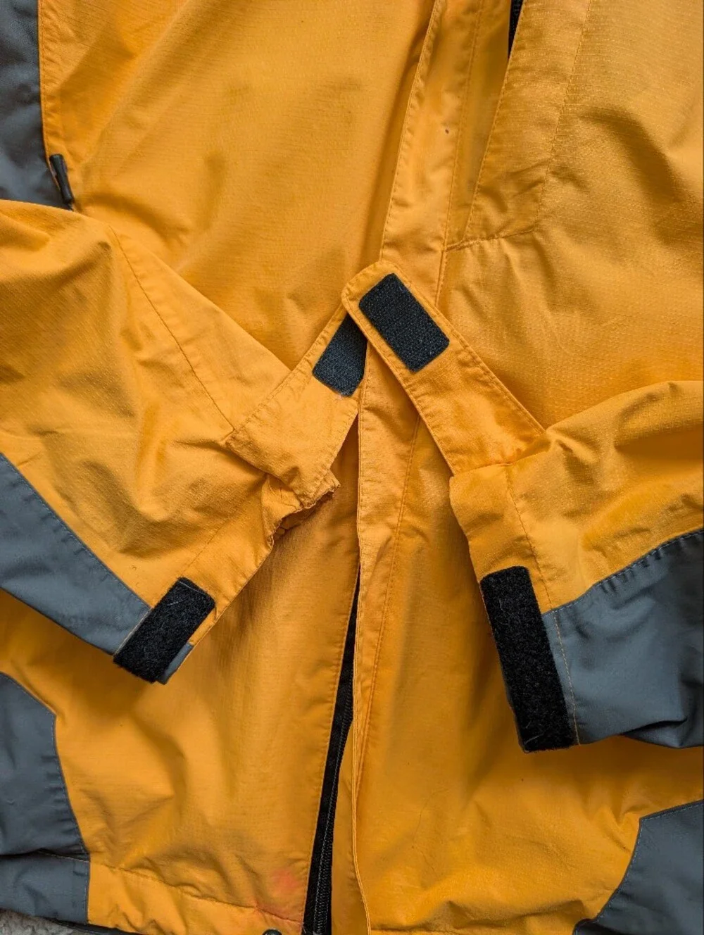 North Face Mens Yellow Gold Gray Vintage 90s Raintex NP10311 Gore-Tex Jacket L